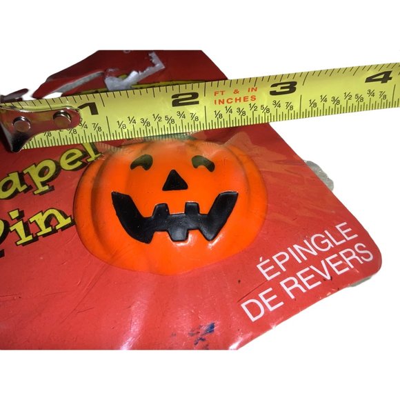 Carlton Cards Pumpkin Lapel Pin - Picture 6 of 6